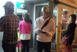 Hàng loạt cây ATM 'chào cờ' ngày cận tết
